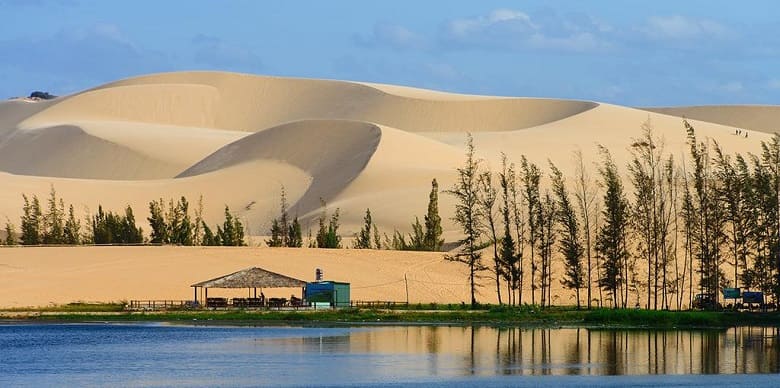 Đồi Cát Bàu Trắng